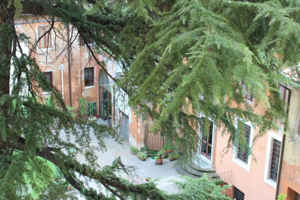 Appartamento Esquilino di Busby Yan Roma Esterno foto